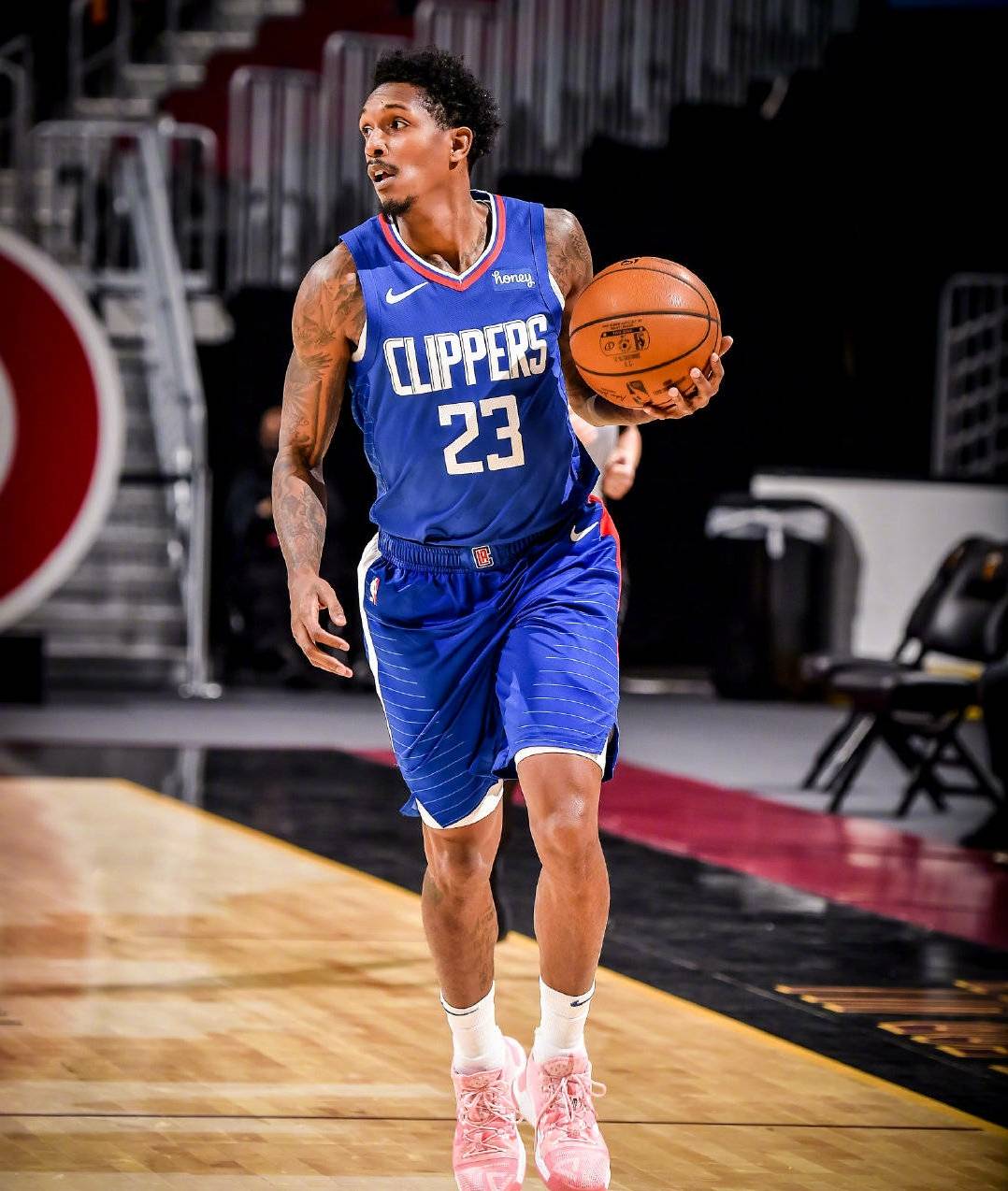 广州队加时末段战术微调今晚洛杉矶快船调整名单,这一次真的达拉斯独行侠调整名单的简单介绍 广州队加时末段战术微调今晚洛杉矶快船调整名单,这一次真的达拉斯独行侠调整名单的简单介绍